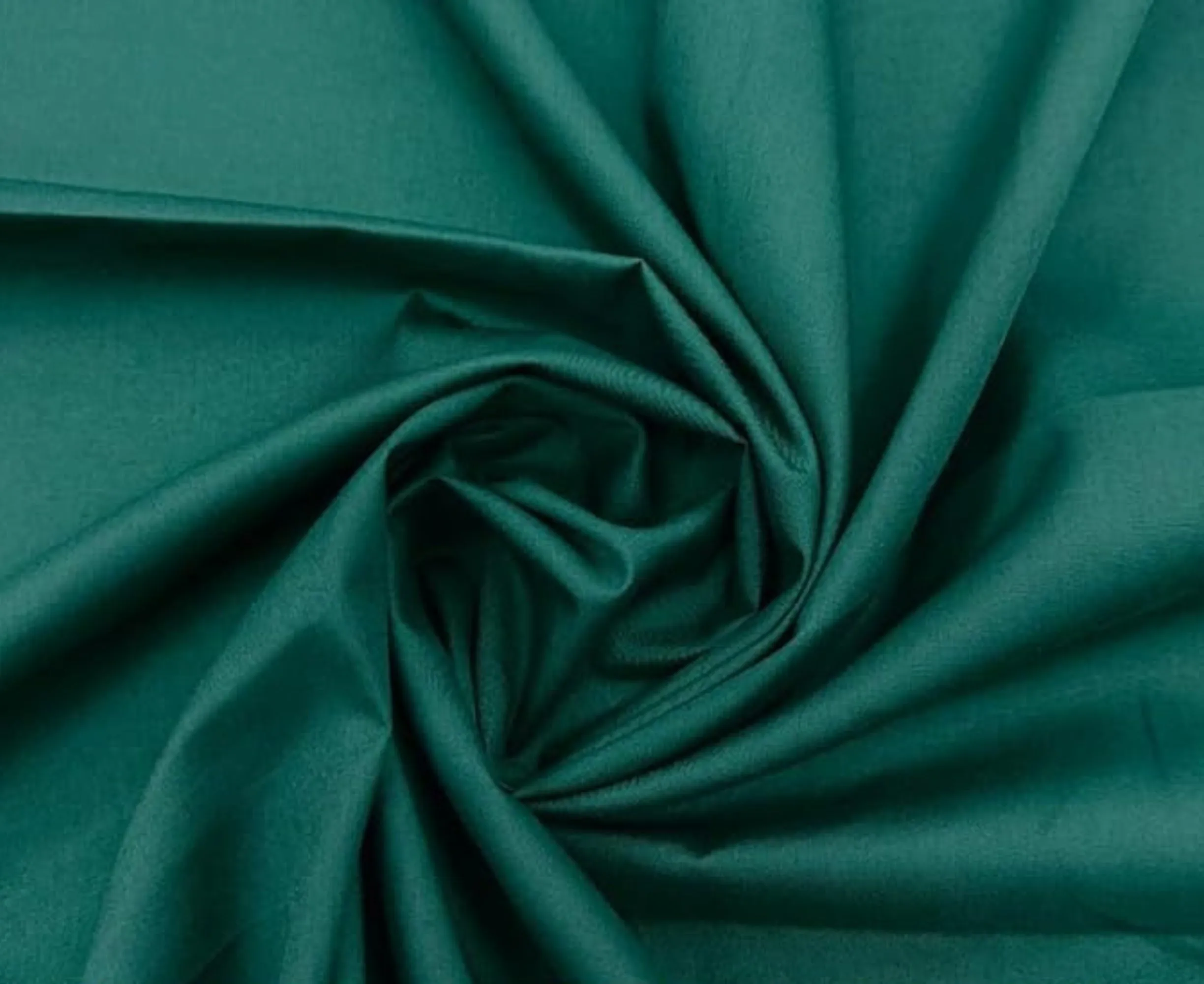 Hunter Green Broadcloth Polyester Cotton Fabric | Poly Cotton Fabric